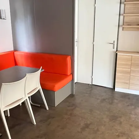 Mobil-home Au Bord De L'ardèche * Pradons